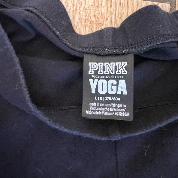 PINK Victoria’s Secret yoga biker shorts size large - Picture 2 of 4